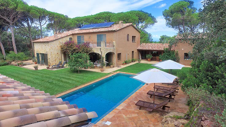 MasÃ­Â­a con Piscina, Aire acondicionado y Barbacoa en Pals