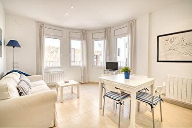 Lumineux appartement rez-de-chaussée 75 mètres de la mer.