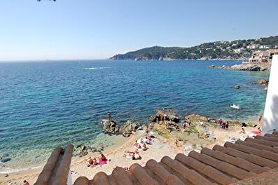 Einzigartige Dorfhaus Triplex erste Meereslinie Meerblick 10 metres de la platja.