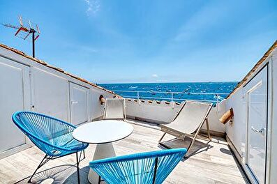 Charmante Wohnung erste Meereslinie Meerblick 10 metres de la platja.