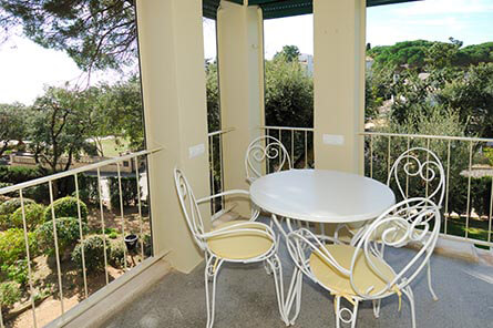 REF: . APA: Bl.3 2-B