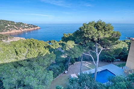 REF: . APA: Les Vistes