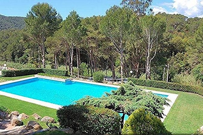 Appartement spacieux avec piscine à Tamariu