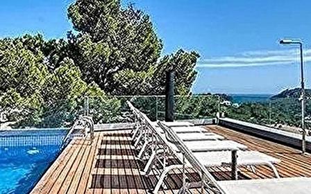 Villa exclusive avec piscine privée à Tamariu Villa exclusive avec piscine privée à Tamariu