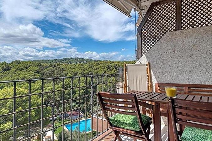 Quiet, good views and pool