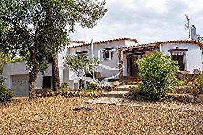 Individuelles Haus mit Klimaanlage auf Begur - Kaufen - verkaufen