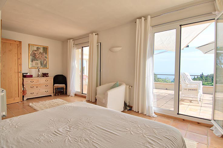 Individuelles Haus mit Schwimmbad und Meerblick auf Begur