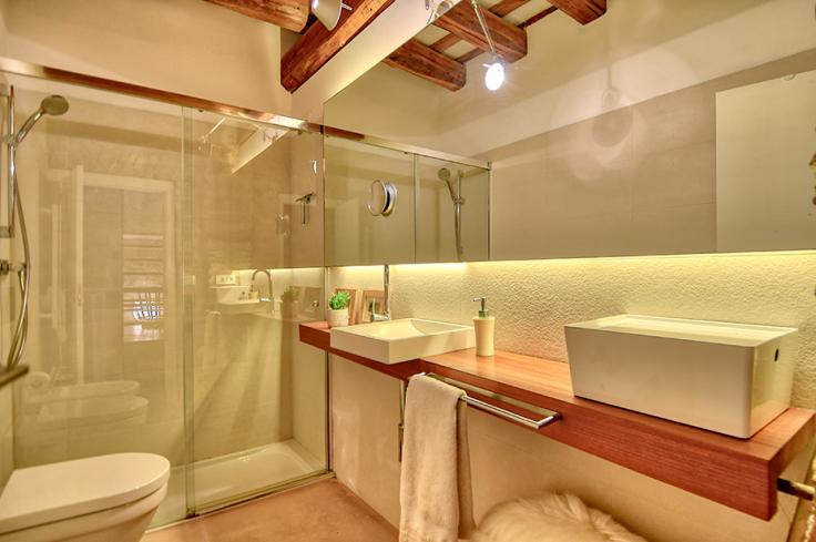 Steinhaus auf Pals - Kaufen und verkaufen