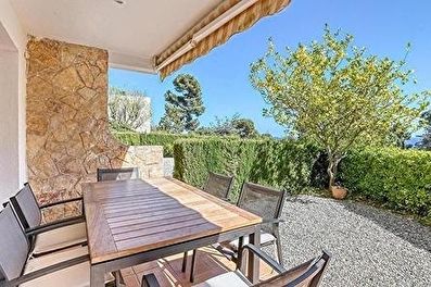 Apartament amb Piscina, Vistes al mar i jardí a Calella de Palafrugell - Lloguer Vacacional