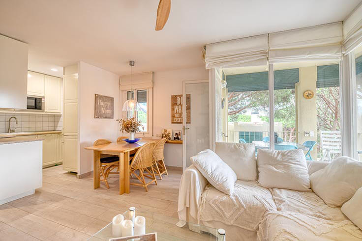 Apartament 3 dormitoris amb Piscina, Aire condicionat, Pàrquing i jardí a Calella de Palafrugell - Lloguer Temporada