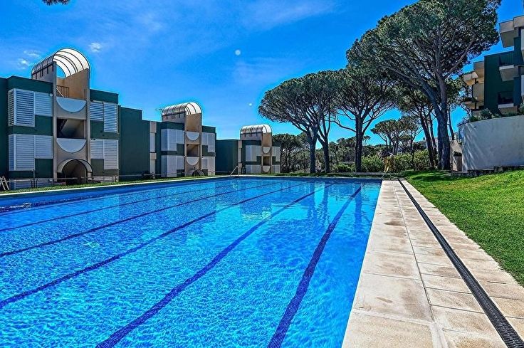 Apartament 3 dormitoris amb Piscina, Vistes al mar, Aire condicionat, Pàrquing i jardí a Calella de Palafrugell - Lloguer Vacacional - Turístic