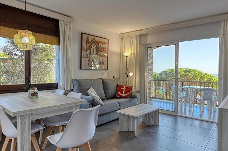 Apartament 2 dormitoris amb Piscina, Vistes al mar, Wifi, Pàrquing i jardí a Calella de Palafrugell - Lloguer Vacacional - Turístic
