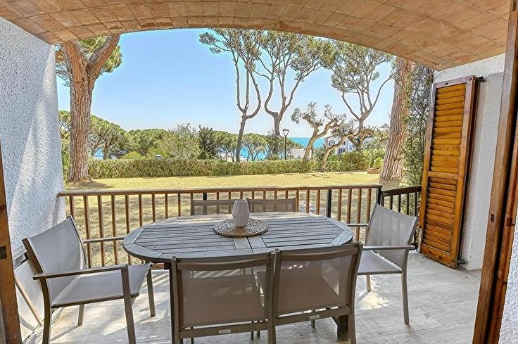 Apartament 3 dormitoris amb Piscina, Aire condicionat, Wifi, Pàrquing i jardí a Calella de Palafrugell - Lloguer Vacacional - Turístic