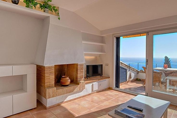 Apartament 3 dormitoris amb Vistes al mar i Pàrquing a Calella de Palafrugell - Lloguer Temporada