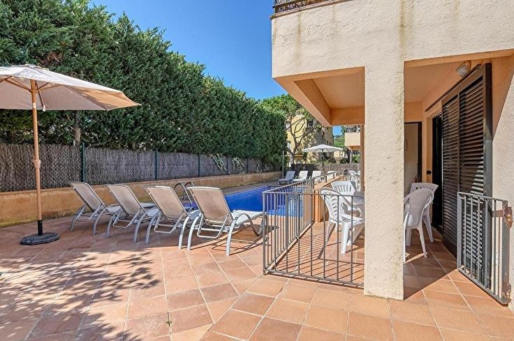 Apartament 2 dormitoris amb Piscina, Wifi i Pàrquing a Calella de Palafrugell - Lloguer Temporada