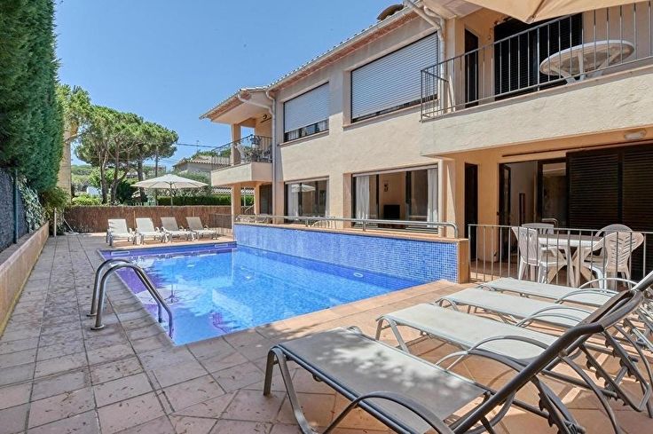 Apartament 2 dormitoris amb Piscina, Wifi i Pàrquing a Calella de Palafrugell - Lloguer Temporada