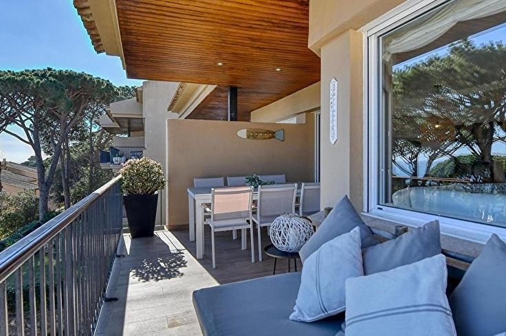 Apartament 4 dormitoris amb Piscina, Vistes al mar, Pàrquing i jardí a Calella de Palafrugell - Lloguer Temporada