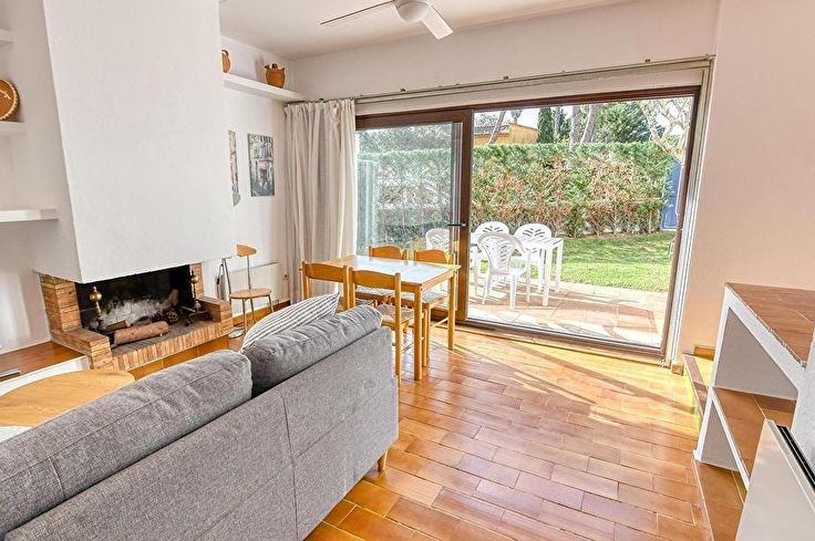 Apartament 2 dormitoris amb Piscina, Pàrquing i jardí a Calella de Palafrugell - Lloguer Vacacional - Turístic