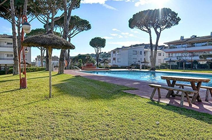 Apartament 3 dormitoris amb Piscina, Wifi, Pàrquing i jardí a Calella de Palafrugell - Lloguer Vacacional - Turístic