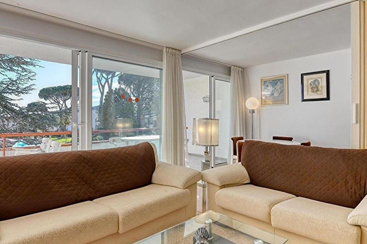 Apartament 2 dormitoris amb Piscina, Wifi, Pàrquing i jardí a Calella de Palafrugell - Lloguer Vacacional - Turístic