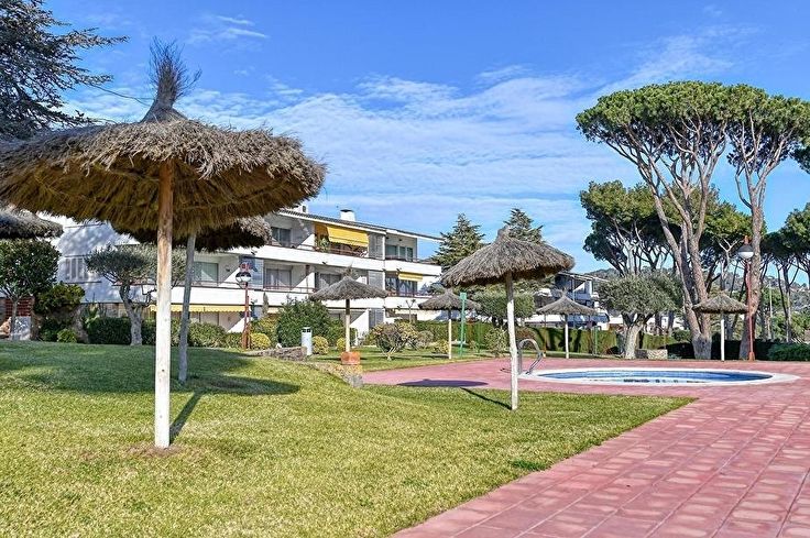 Apartament 2 dormitoris amb Piscina, Wifi, Pàrquing i jardí a Calella de Palafrugell - Lloguer Vacacional - Turístic