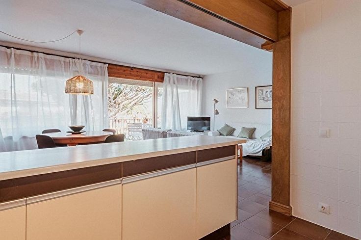 Apartament 2 dormitoris amb Pàrquing i jardí a Calella de Palafrugell - Lloguer Temporada