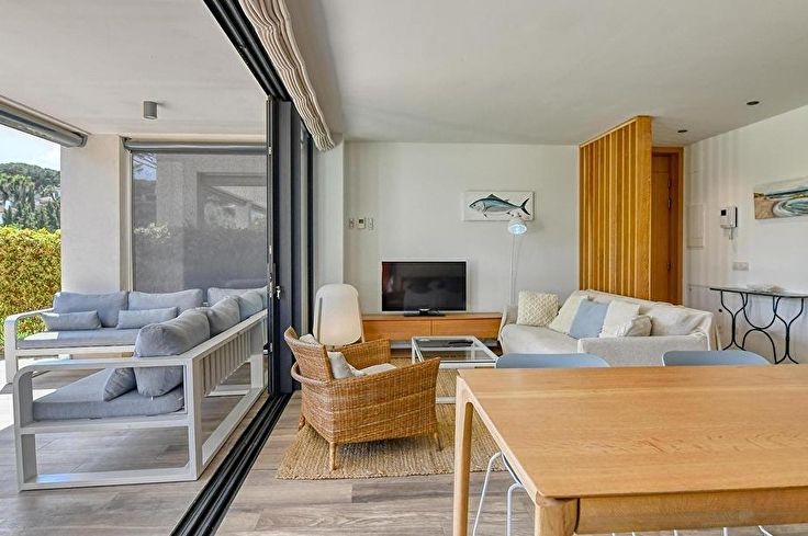 Apartament 3 dormitoris amb Piscina, Wifi, Pàrquing i jardí a Calella de Palafrugell - Lloguer Vacacional - Turístic