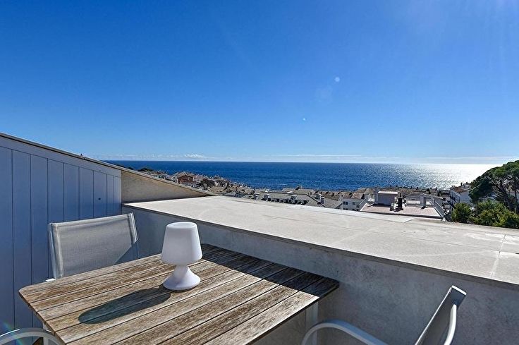 Apartament 3 dormitoris amb Piscina i Aire condicionat a Calella de Palafrugell - Lloguer Temporada