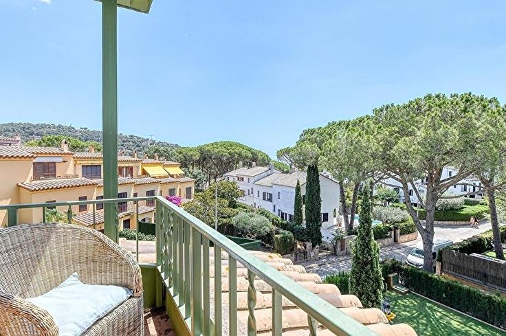 Casa aparellada 4 dormitoris amb Piscina i jardí a Barcelona - Lloguer Vacacional - Turístic