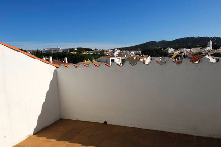 Apartament 3 dormitoris amb Vistes al mar i Pàrquing a Calella de Palafrugell - Lloguer Temporada