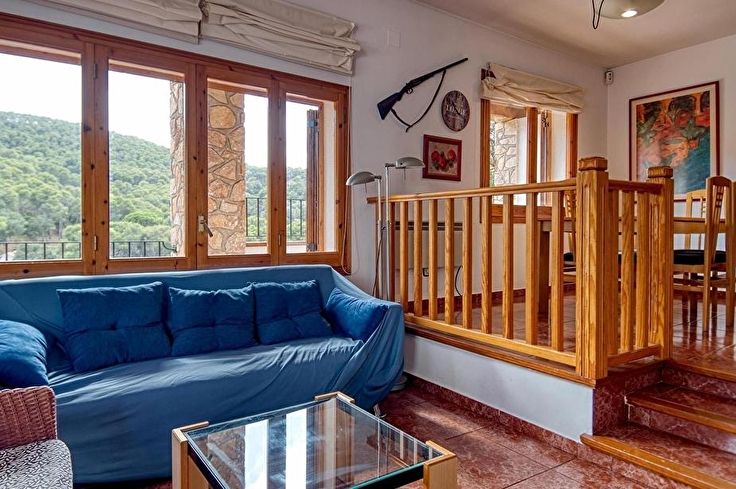 Casa aparellada 4 dormitoris amb Piscina, Wifi i Pàrquing a Tamariu - Lloguer Temporada