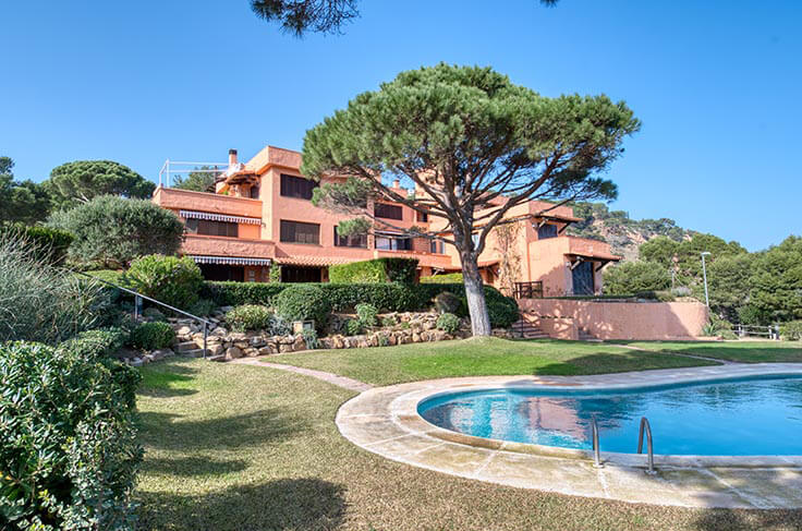 Apartament 3 dormitoris amb Piscina, Vistes al mar, Pàrquing i jardí a Tamariu - Lloguer Temporada