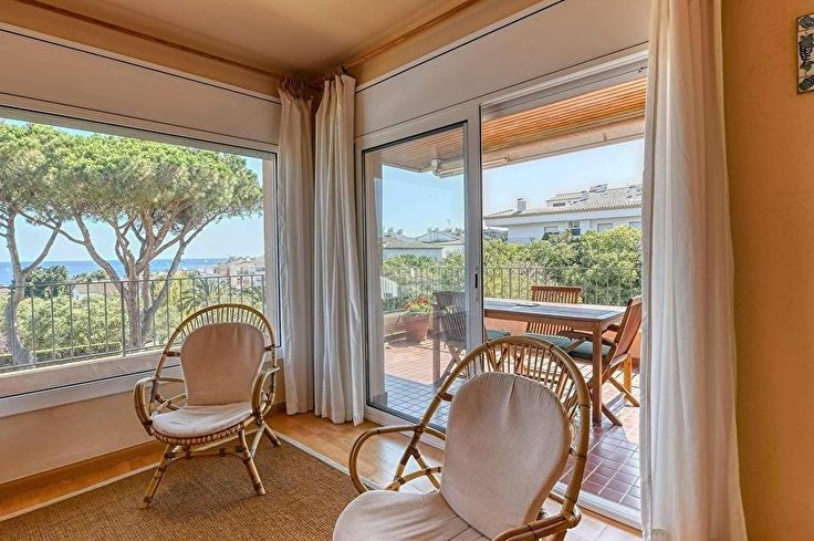 Apartament 3 dormitoris amb Piscina, Vistes al mar, Pàrquing i jardí a Calella de Palafrugell - Compra - Venda