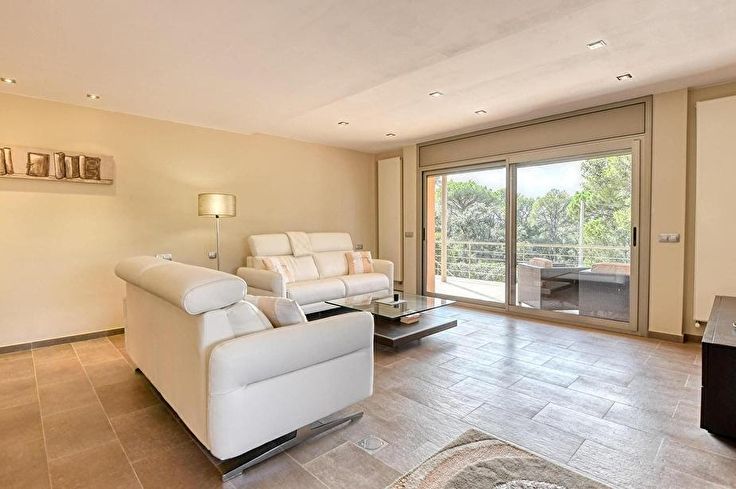 Casa individual 5 dormitoris amb Piscina, Aire condicionat i jardí a Llafranc - Compra - Venda