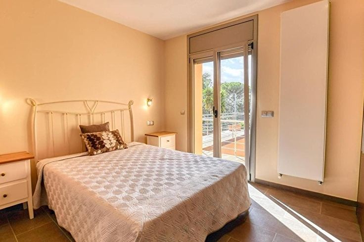 Casa individual 5 dormitoris amb Piscina, Aire condicionat i jardí a Llafranc - Compra - Venda