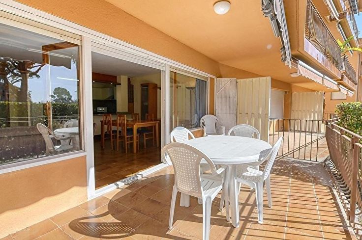 Apartament 2 dormitoris amb Piscina, Wifi, Pàrquing i jardí a Calella de Palafrugell - Compra - Venda