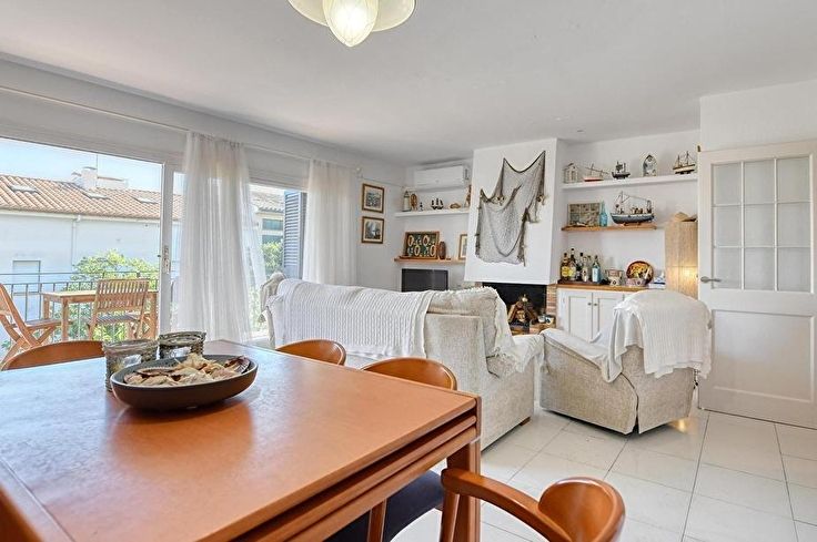 Apartament 3 dormitoris amb Aire condicionat i Pàrquing a Calella de Palafrugell - Compra - Venda