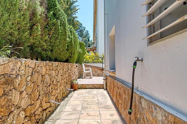 Apartament 3 dormitoris amb Piscina, Pàrquing i jardí a Tamariu - Compra - Venda