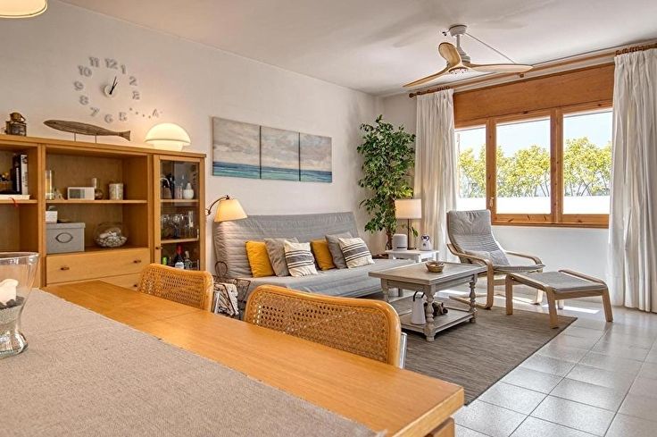 Apartament 3 dormitoris amb Piscina, Pàrquing i jardí a Tamariu - Compra - Venda