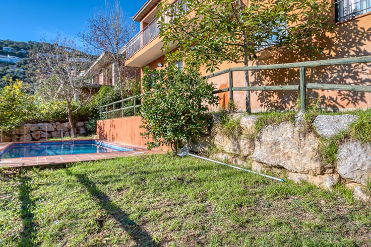 Casa individual 6 dormitoris amb Piscina, Pàrquing i jardí a Begur - Compra - Venda