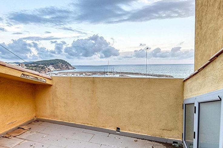 Àtic 2 dormitoris a Palamós - Compra - Venda