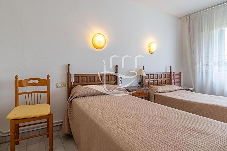 Xalet 6 dormitoris amb Piscina i jardí a Llagostera - Compra - Venda