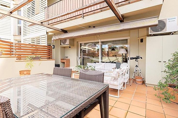 Pis 3 dormitoris amb Aire condicionat i Pàrquing a Palafrugell - Compra - Venda