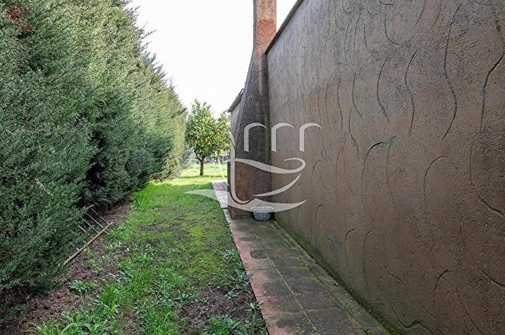 Casa individual 1 dormitori amb Piscina a Mont-ras - Compra - Venda