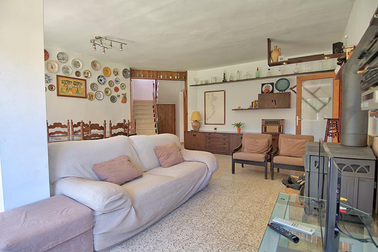 Casa 6 dormitoris amb jardí a Esclanyà - Compra - Venda