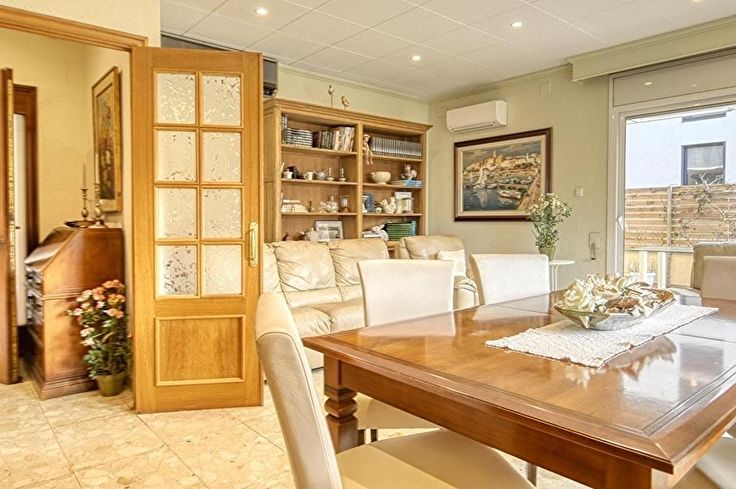 Casa de poble 4 dormitoris a Palamós - Compra - Venda