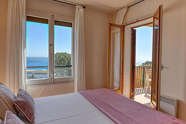 Apartament 2 dormitoris amb Piscina, Vistes al mar, Wifi, Pàrquing i jardí a Calella de Palafrugell - Lloguer Vacacional - Turístic