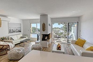 Appartement avec Piscine, Vues à la mer, Parking et jardin à Calella de Palafrugell - Location Vacances