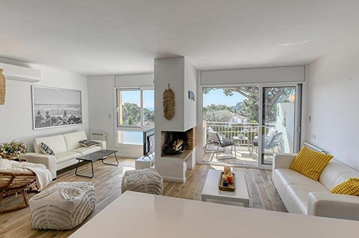 Appartement 4 chambres avec Piscine, Vues à la mer, Parking et jardin à Calella de Palafrugell - Location Saison