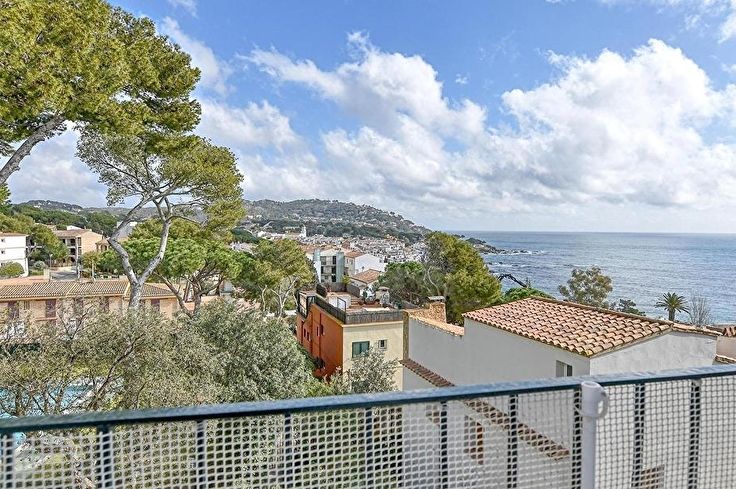 Appartement 2 chambres avec Piscine, Vues à la mer, Wifi, Parking et jardin à Calella de Palafrugell - Location Vacances - Touristique